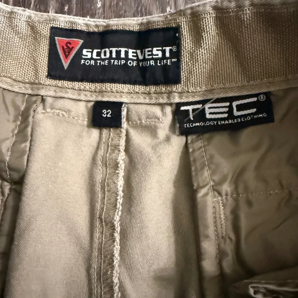 Scottevest SeV Walking Trail Shorts Mens 32 Khaki 8-Pocket Tech Travel Cotton
